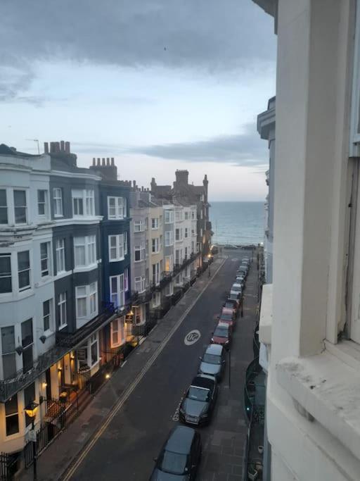 Cosy Studio Flat Moments From The Beach, Kemptown Brighton Екстер'єр фото