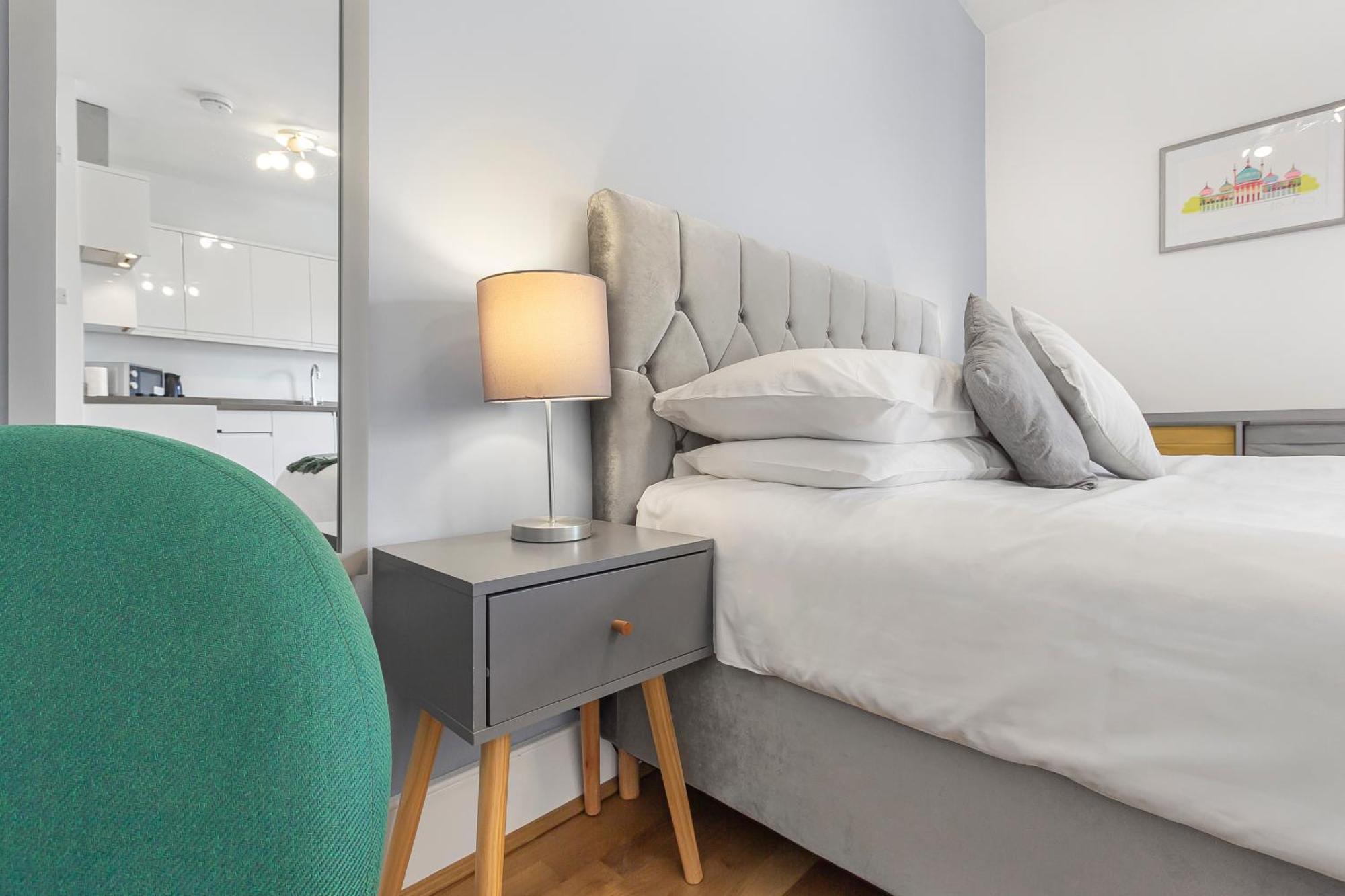 Cosy Studio Flat Moments From The Beach, Kemptown Brighton Екстер'єр фото